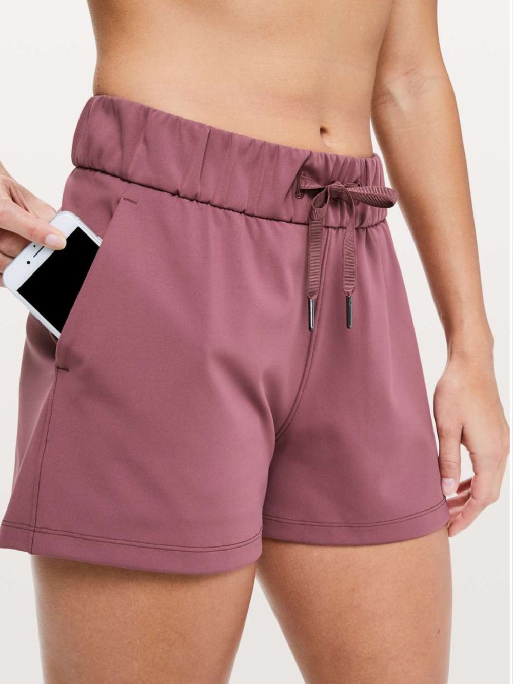 Lululemon On the Fly Short 2.5” Misty Merlot Size 8